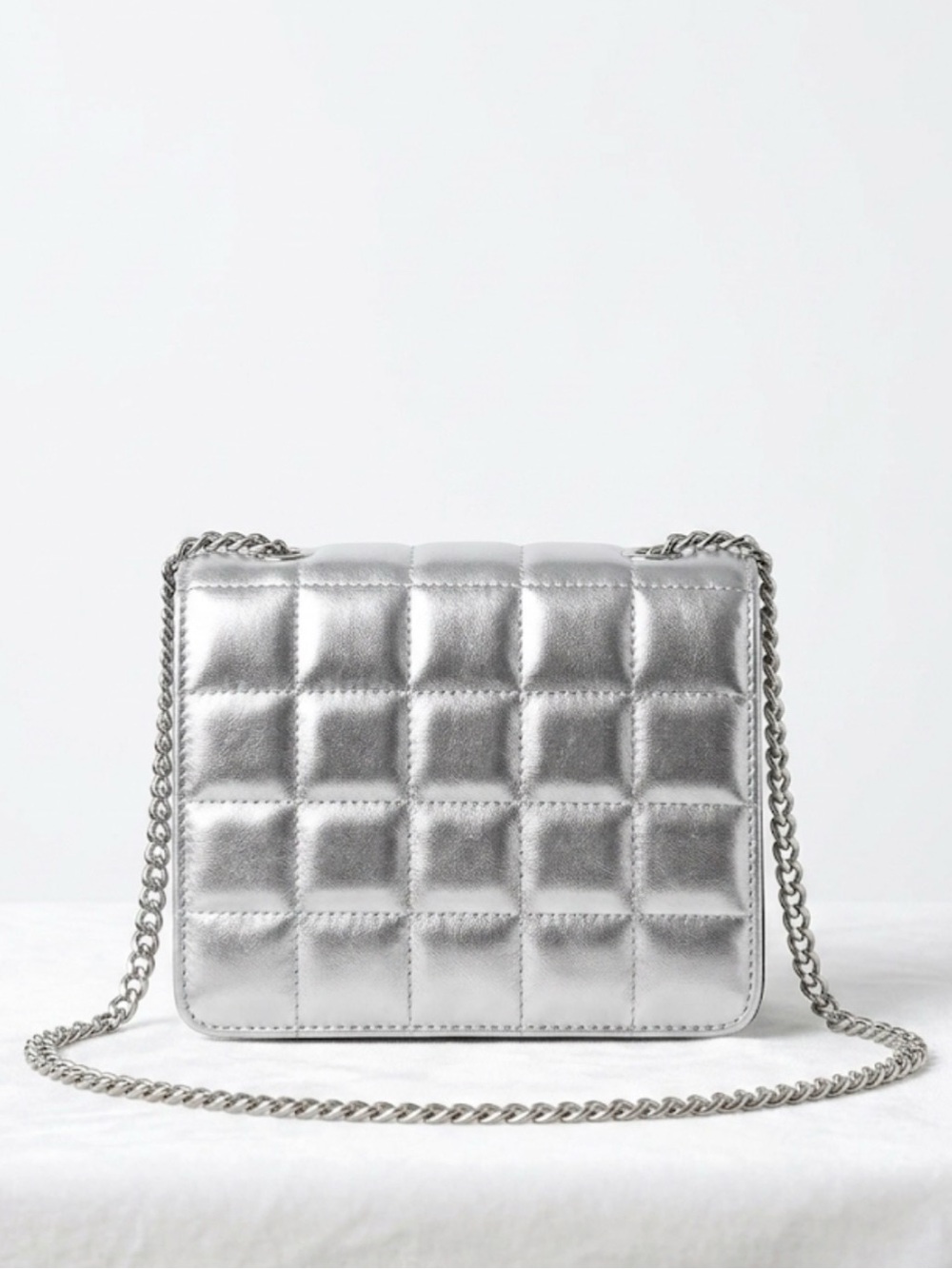 Quilted Premium Metallic Silver Chain Shoulder Bag 🔥🩶